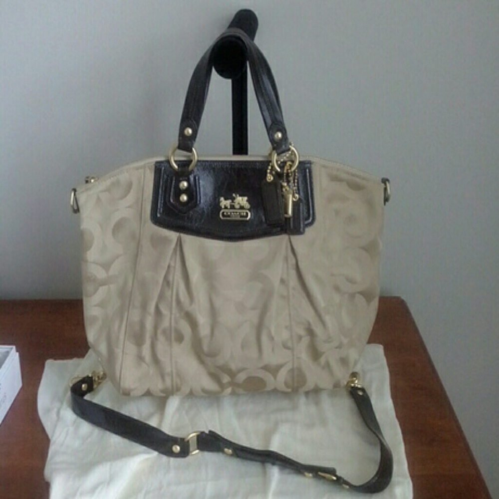 Ladies coach handbag